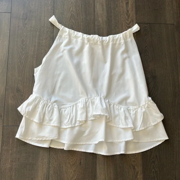 NWOT White Ruffled Tank Top - Picture 2 of 10